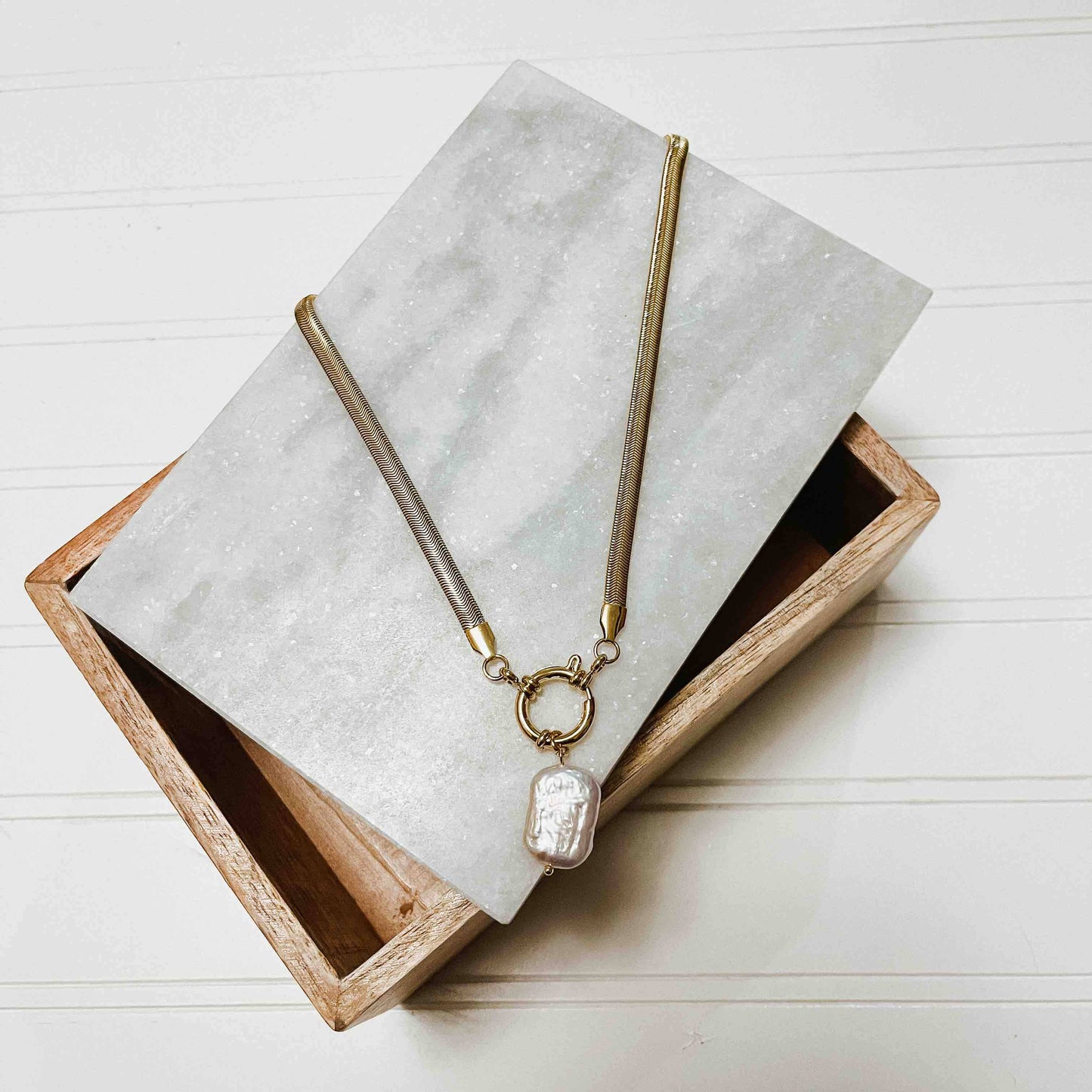Mother Of Pearl Necklace - WATERPROOF