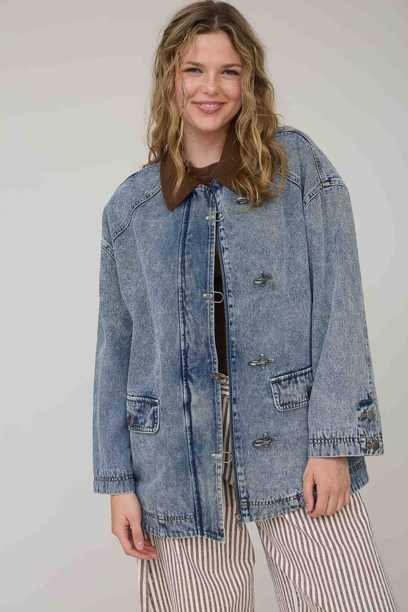 Contrast Collar Latch Hook Washed Jacket