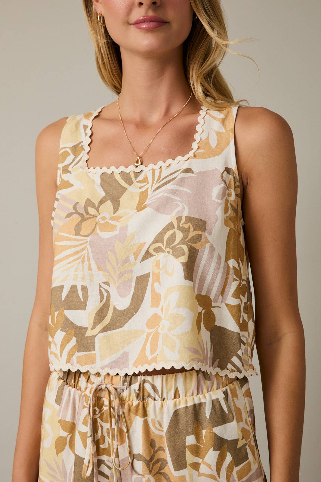 Nicole Square Neck Sleeveless Top