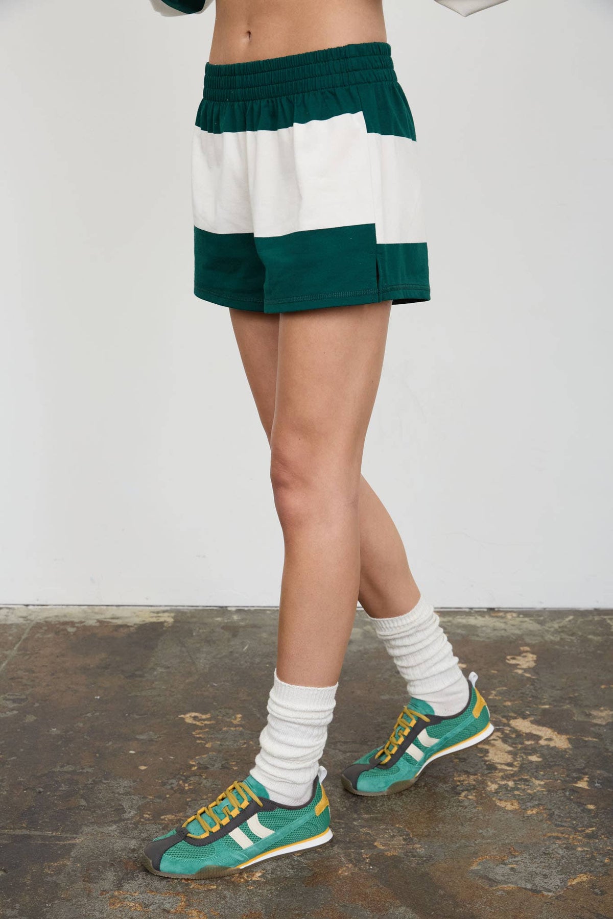 Wide Stripe Elastic Waist Knit Shorts