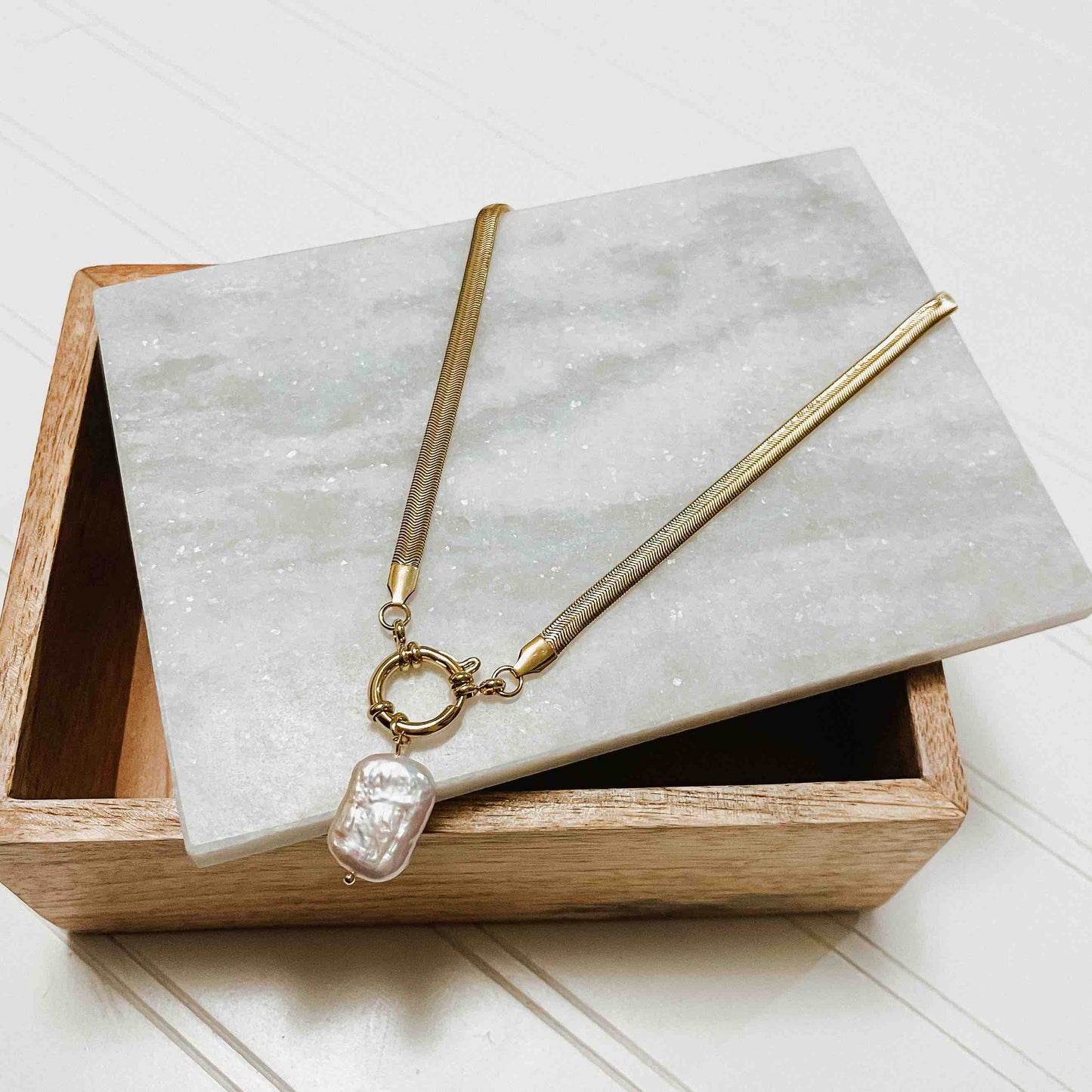 Mother Of Pearl Necklace - WATERPROOF