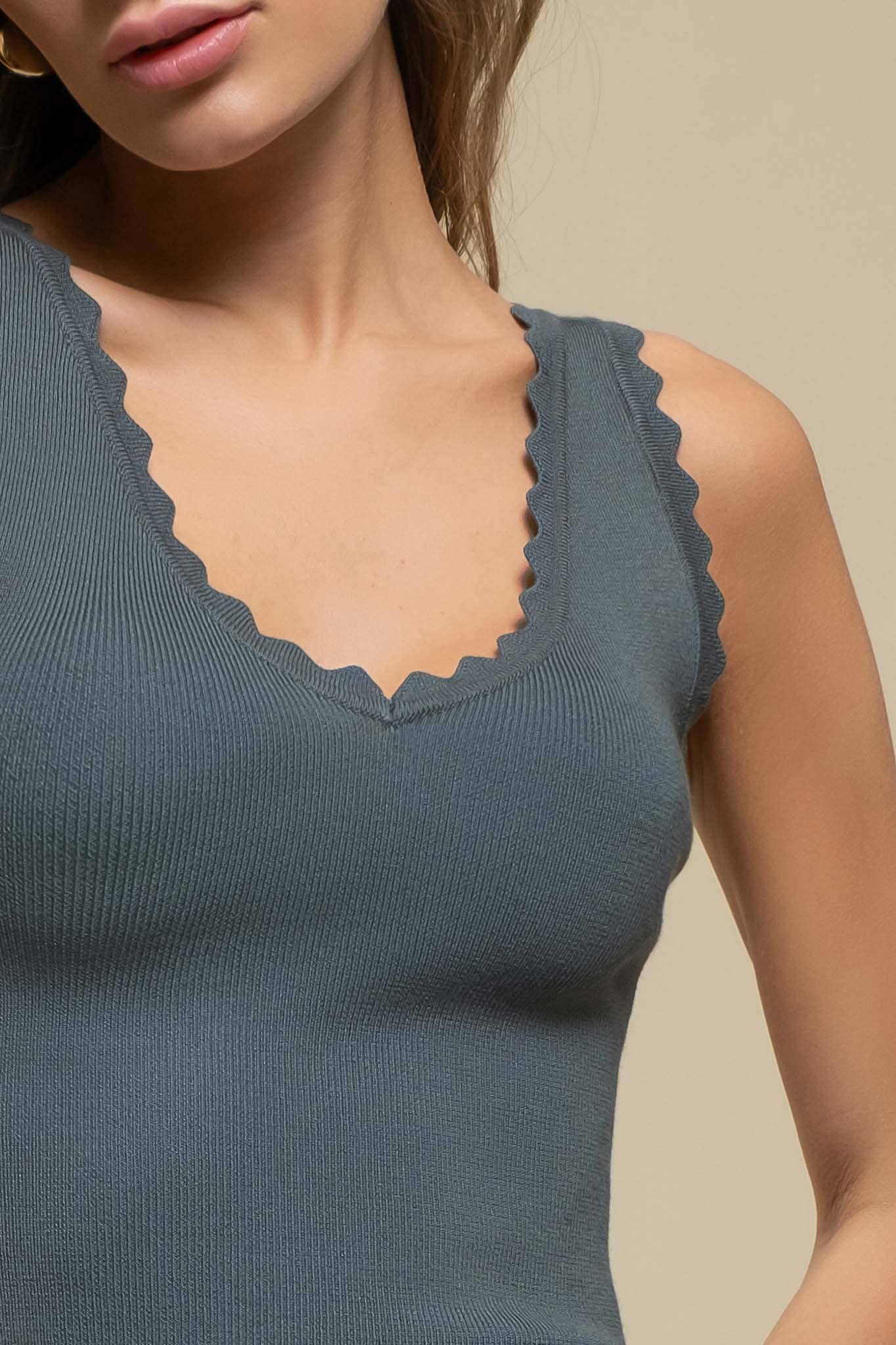Scallop Edge Sleeveless Sweater Knit Crop Top