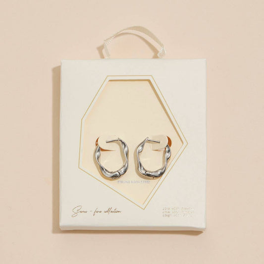 Wavy Hoop Earring