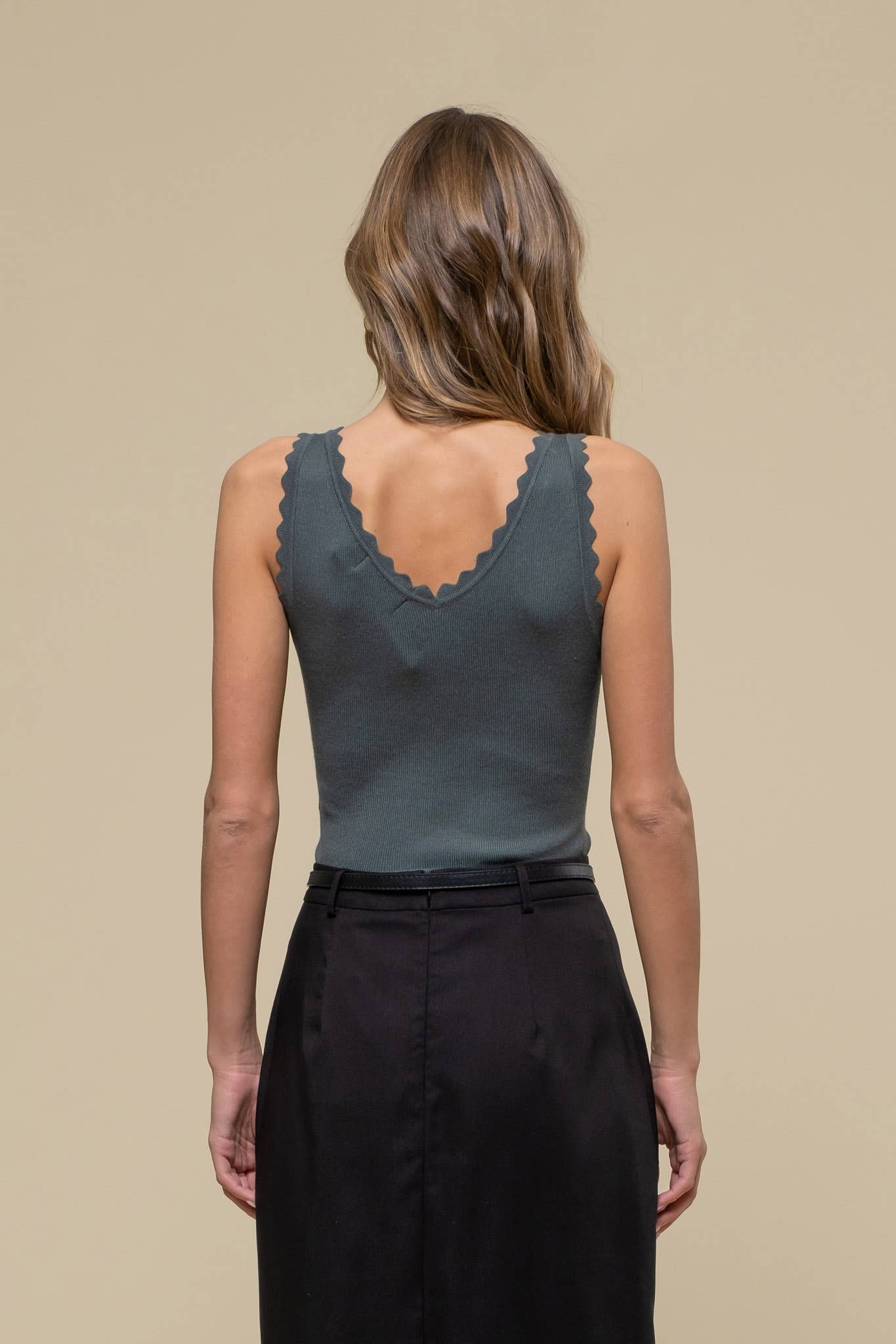Scallop Edge Sleeveless Sweater Knit Crop Top
