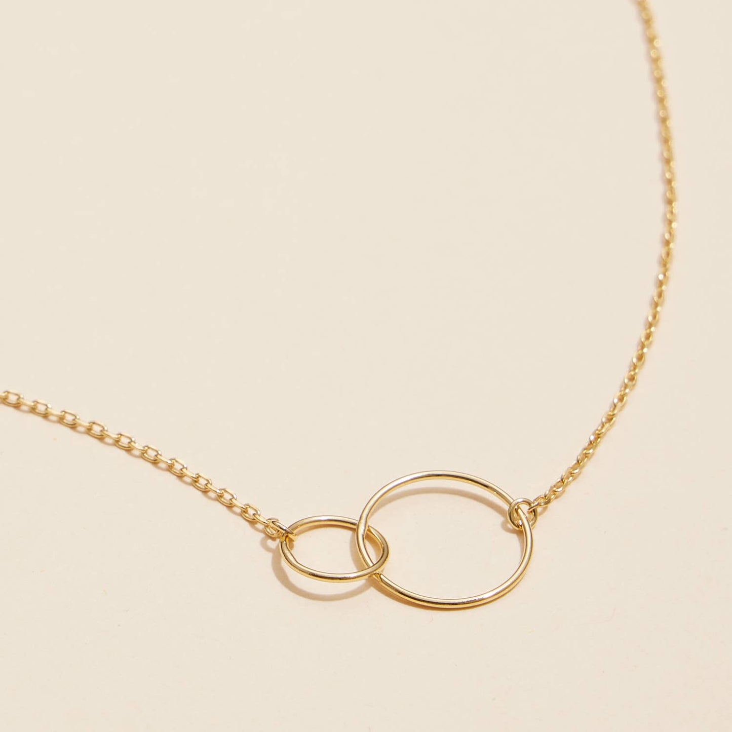 Double Large Interlocking Circle Necklace