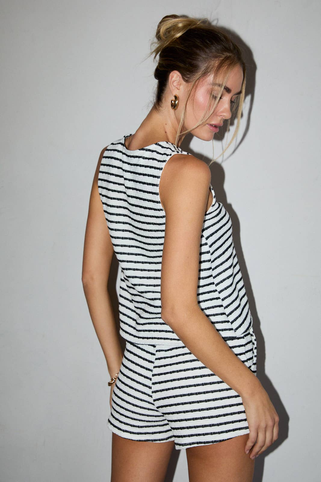 Sleeveless Texture Stripe Top