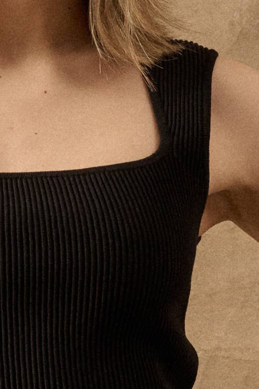 Shaper Fit Solid Ribbed Knit Cropped Tank Top