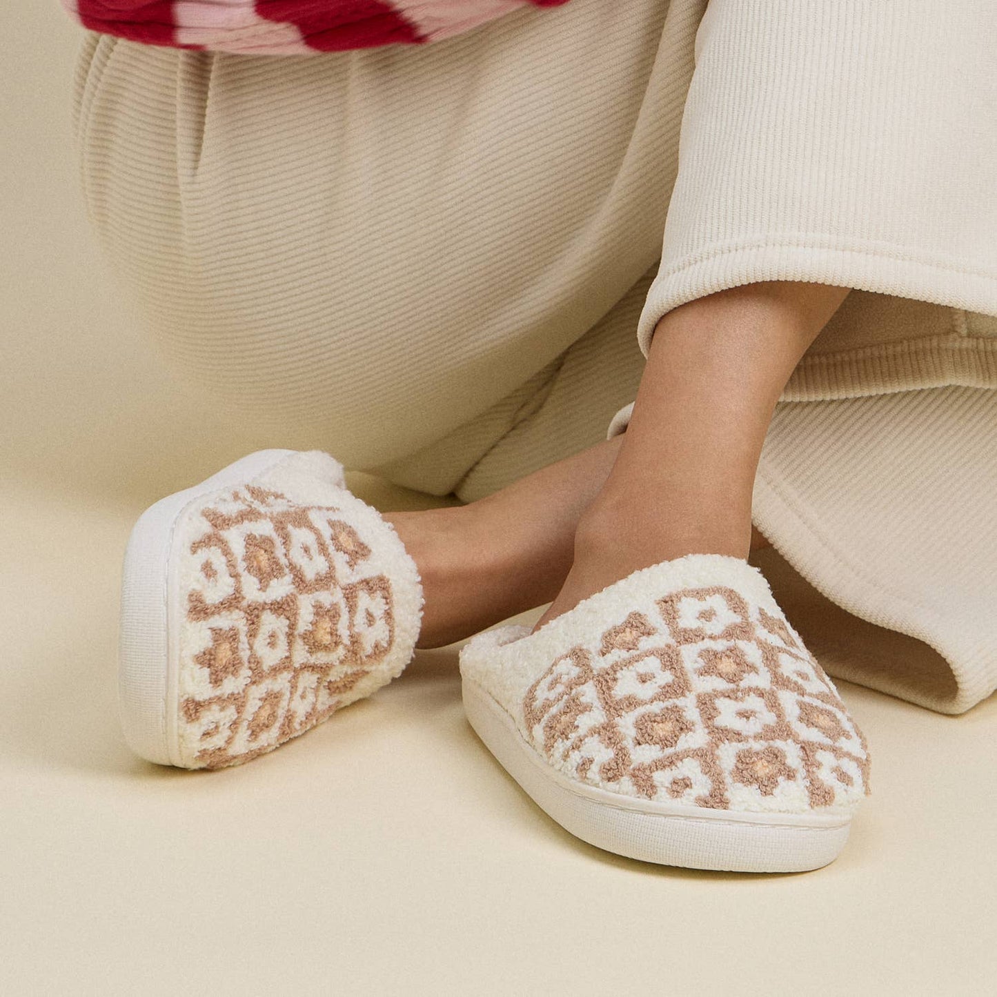 Stylish Flower Color-Block Home Slippers