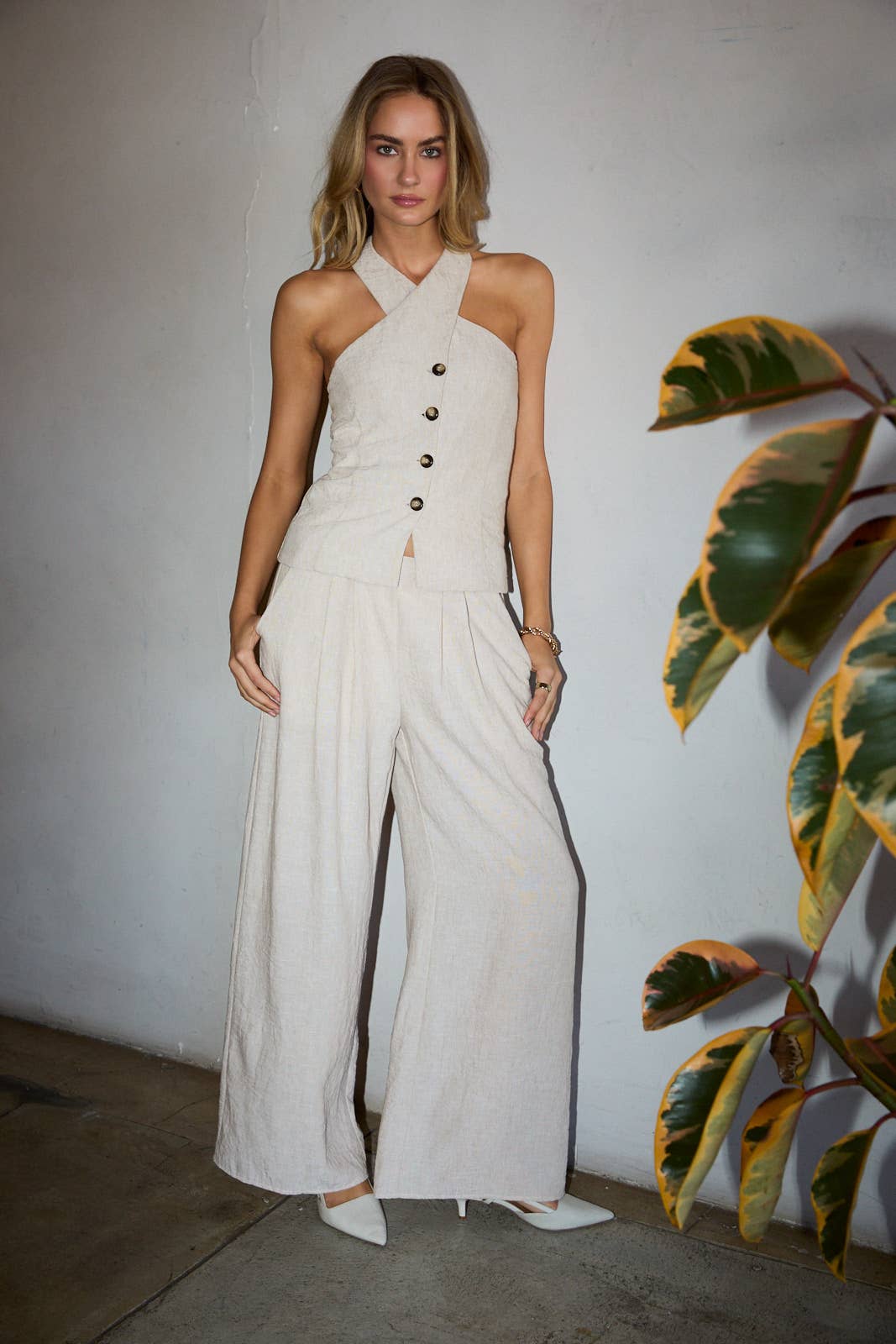 Halter Neck Sleeveless Button Up Top